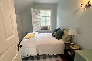 15 Chestnut St, Newport, RI 02840 - Photo 13