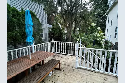 15 Chestnut Street, Newport, RI 02840 - Photo 11