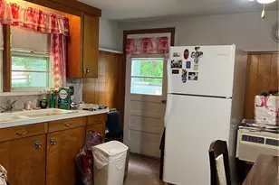 1369 Hope Rd, Cranston, RI 02831 - Photo 9