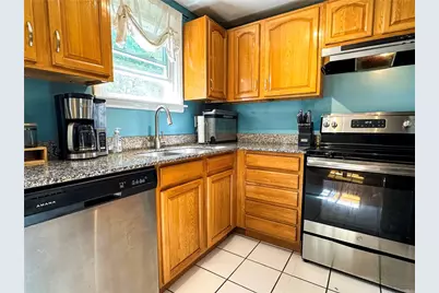 78 Keeley Avenue, Warwick, RI 02886 - Photo 3