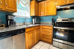 78 Keeley Ave, Warwick, RI 02886 - Photo 3