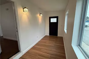 17 Middleton St, Providence, RI 02909 - Photo 3