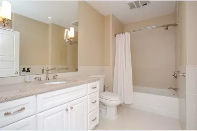 241 Ruggles Avenue #B, Newport, RI 02840 - Photo 9