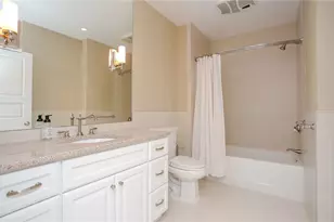 241 Ruggles Ave, Newport, RI 02840 - Photo 9