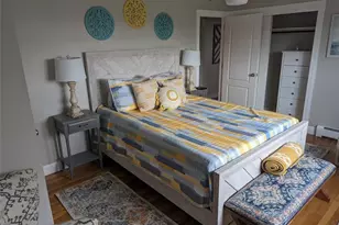 24 Longmeadow Ave, Middletown, RI 02842 - Photo 9