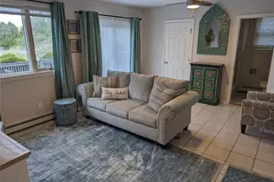 24 Longmeadow Ave, Middletown, RI 02842 - Photo 7