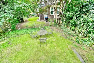 327 Spring St, Newport, RI 02840 - Photo 9