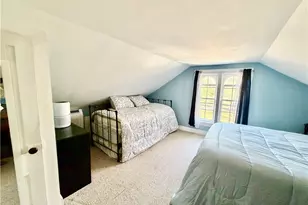 327 Spring St, Newport, RI 02840 - Photo 11