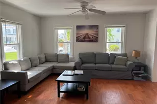 20 Narragansett Ave, Newport, RI 02840 - Photo 7