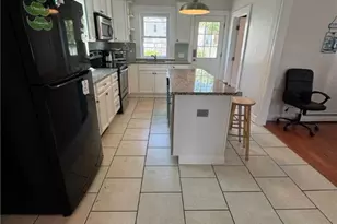 20 Narragansett Ave, Newport, RI 02840 - Photo 15