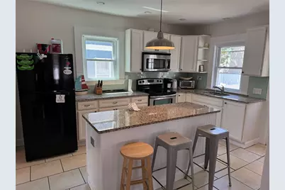 20 Narragansett Avenue, Newport, RI 02840 - Photo 13