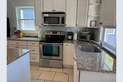 20 Narragansett Avenue, Newport, RI 02840 - Photo 17