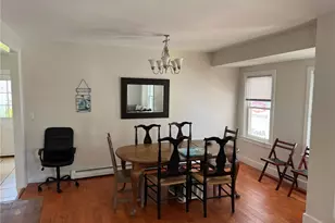20 Narragansett Ave, Newport, RI 02840 - Photo 11