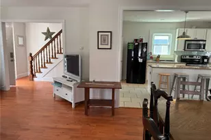 20 Narragansett Ave, Newport, RI 02840 - Photo 5