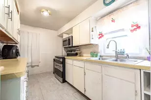 112 Lebrun Ave, Woonsocket, RI 02895 - Photo 11