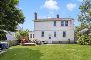 10 Eustis Ave, Newport, RI 02840 - Photo 33