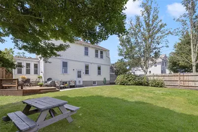 10 Eustis Avenue, Newport, RI 02840 - Photo 35