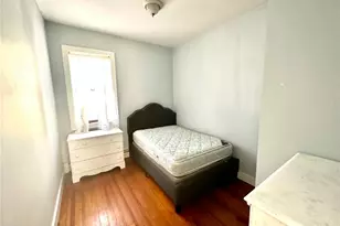 693 Thames St, Newport, RI 02840 - Photo 9