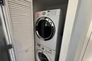 693 Thames St, Newport, RI 02840 - Photo 11