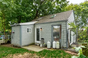 1052 Post Rd, Warwick, RI 02888 - Photo 9