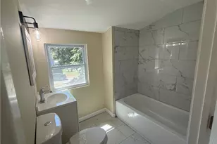 64 Ormsby Ave, Warwick, RI 02886 - Photo 11