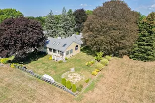 26 Westwood Dr, Portsmouth, RI 02871 - Photo 9