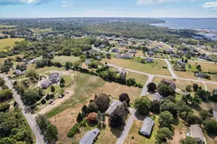 26 Westwood Dr, Portsmouth, RI 02871 - Photo 39