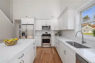 40 Overlook Ln, Glocester, RI 02814 - Photo 11