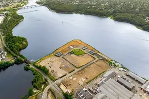 141 E Pt Dr, East Providence, RI 02916 - Photo 3