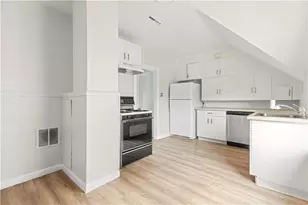 1250 Cranston St, Cranston, RI 02905 - Photo 17