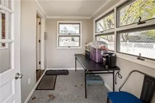 39 Hillview Ave, Providence, RI 02908 - Photo 9