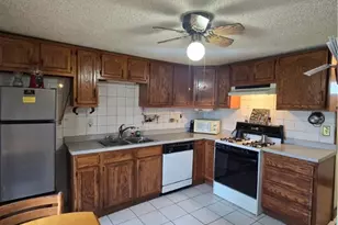 41 White Ave, East Providence, RI 02915 - Photo 9