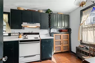 23 Willow St, Newport, RI 02840 - Photo 15