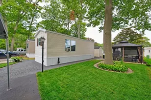 533 Forest Prk, Middletown, RI 02842 - Photo 17