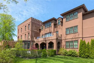 78 Rhode Island Ave, Newport, RI 02840 - Photo 1