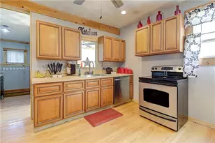 52 Uncas St, Warwick, RI 02889 - Photo 9