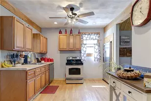 52 Uncas St, Warwick, RI 02889 - Photo 11