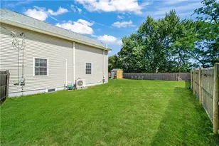 52 Benefit St, Warwick, RI 02886 - Photo 25