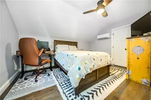 52 Benefit St, Warwick, RI 02886 - Photo 17