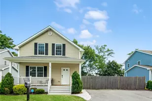 52 Benefit St, Warwick, RI 02886 - Photo 1