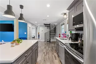 4 James St, Middletown, RI 02842 - Photo 15