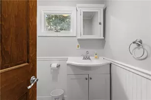 35 Pope St, Newport, RI 02840 - Photo 13