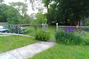 117 Farnum Pike, Smithfield, RI 02917 - Photo 3