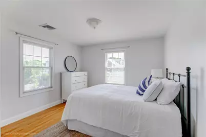 17 Clinton Street, Newport, RI 02840 - Photo 21