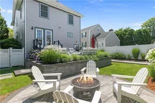 17 Clinton St, Newport, RI 02840 - Photo 29