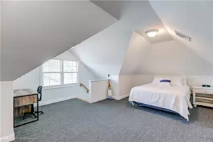 17 Clinton St, Newport, RI 02840 - Photo 23