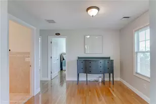 17 Clinton St, Newport, RI 02840 - Photo 17