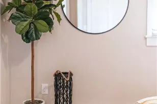 28 Dixon St, Newport, RI 02840 - Photo 15