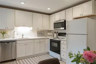 17 McAllister St, Newport, RI 02840 - Photo 37