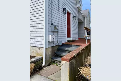 32 McAllister Street, Newport, RI 02840 - Photo 17